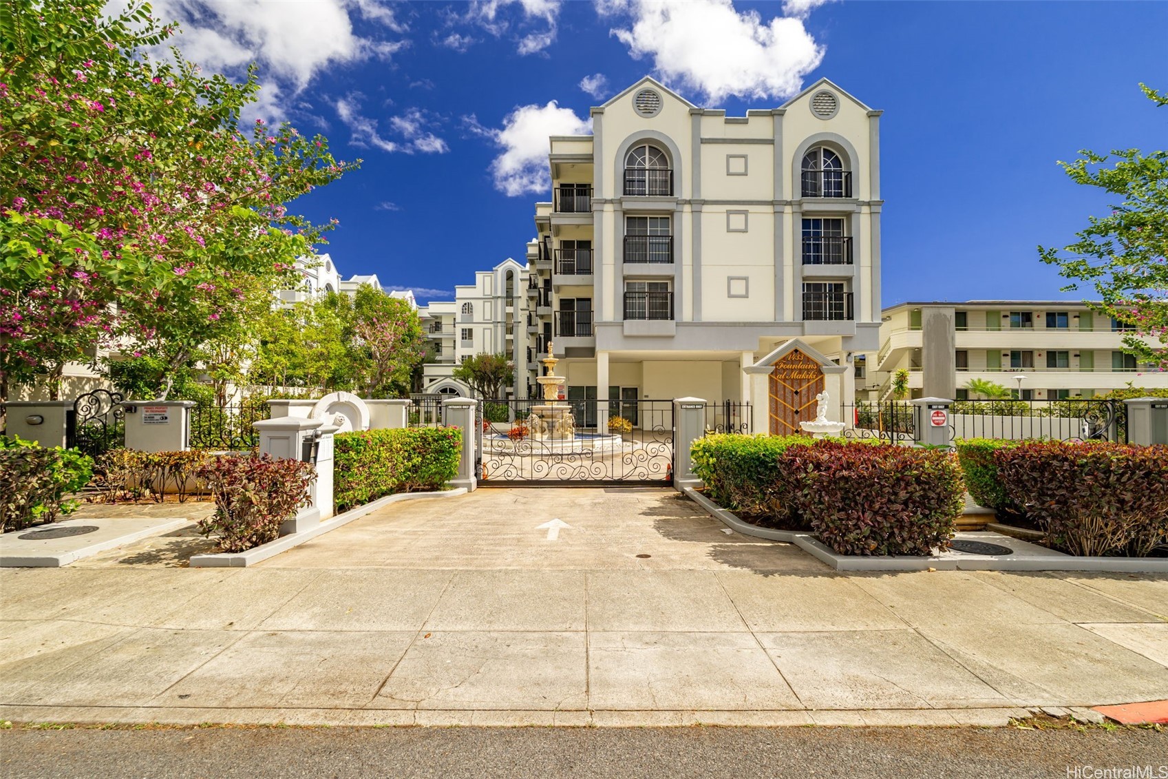 Fountains At Makiki Condominium