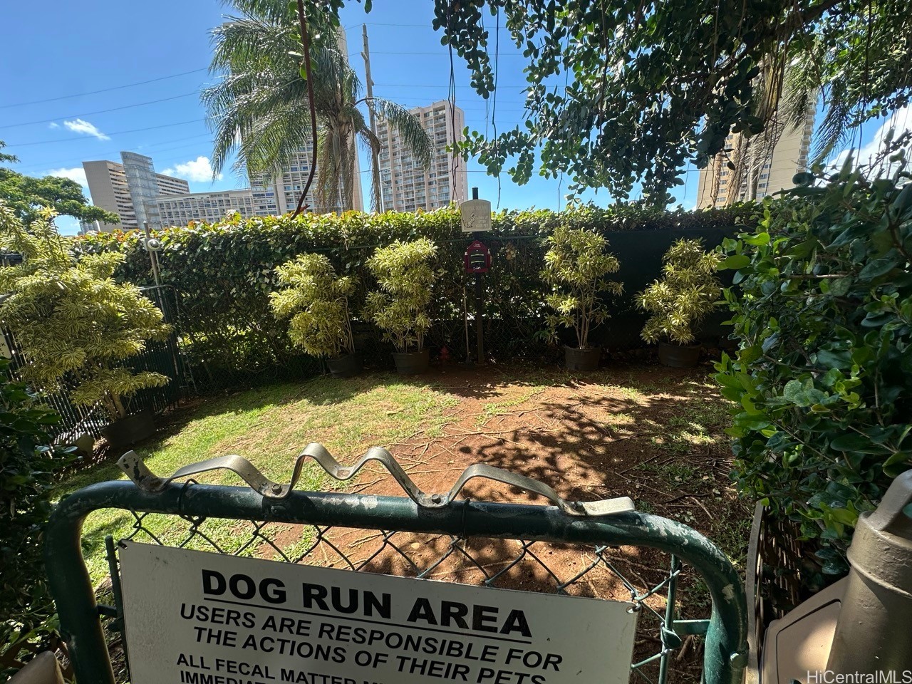 581 Kamoku Street 2202