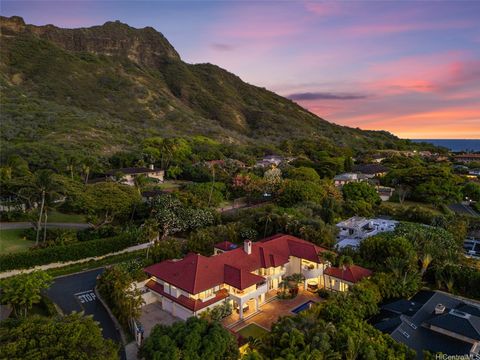 Photo of 3124 Noela Drive, Honolulu, HI 96815 (MLS # 202514016)