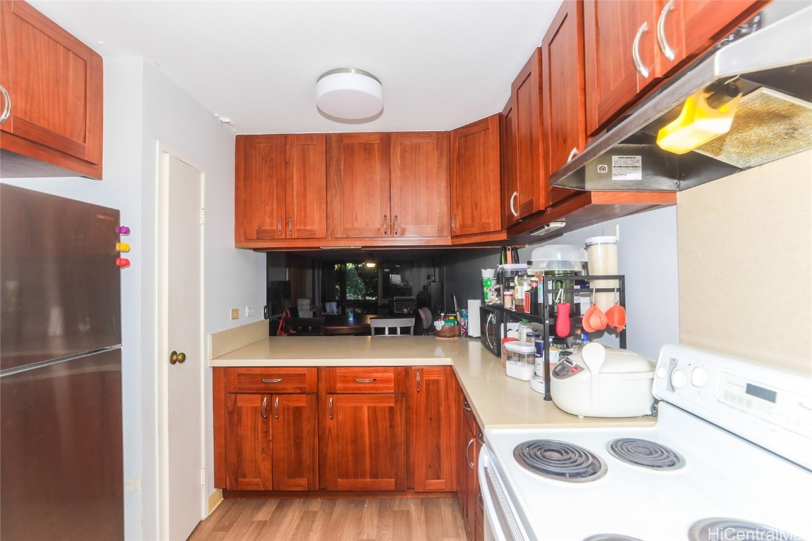 511 Hahaione Street 1/2C