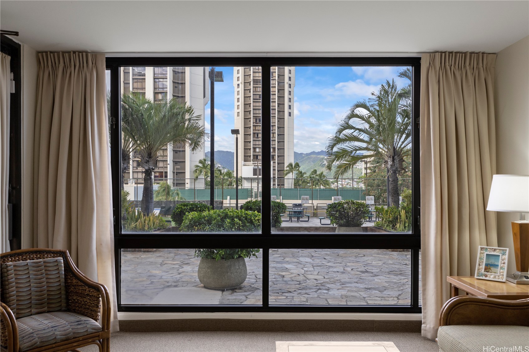 229 PAOAKALANI Avenue 603 (NUC)