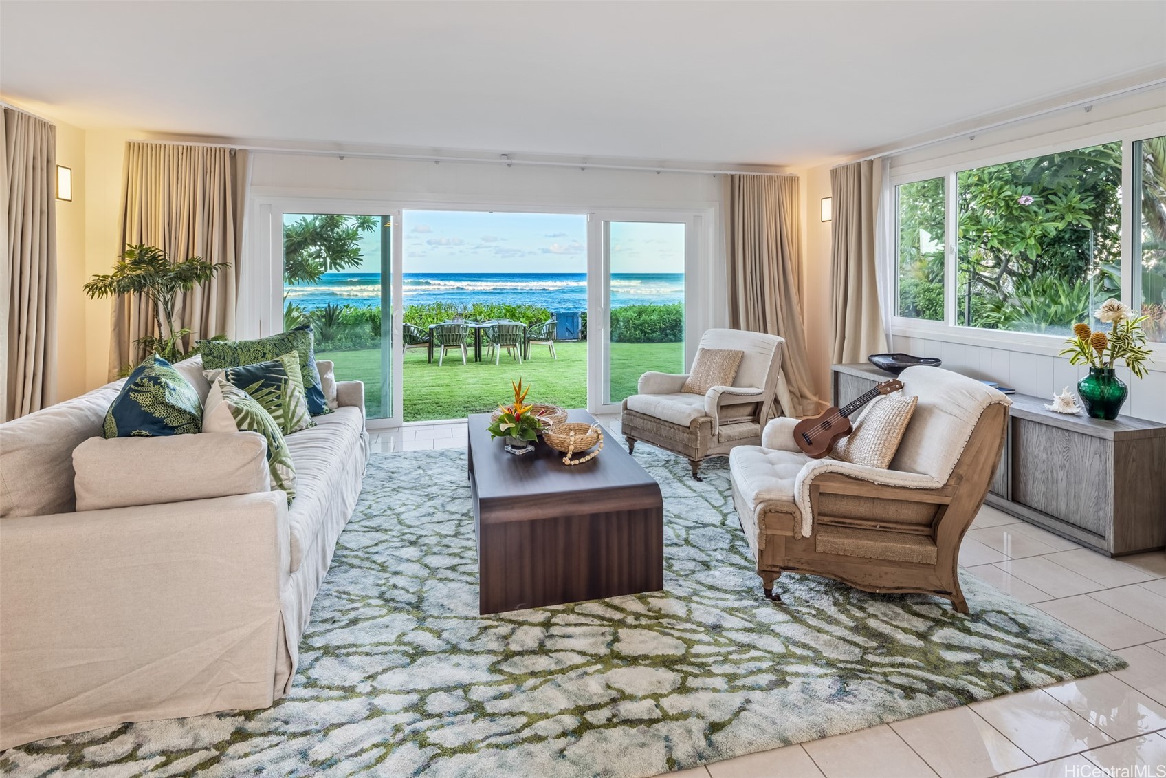 3735 Diamond Head Road