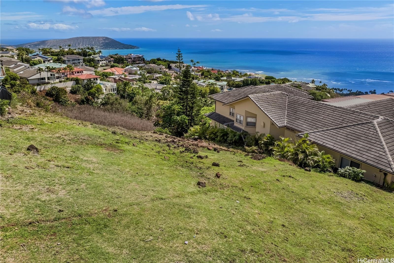 549 Moaniala Street