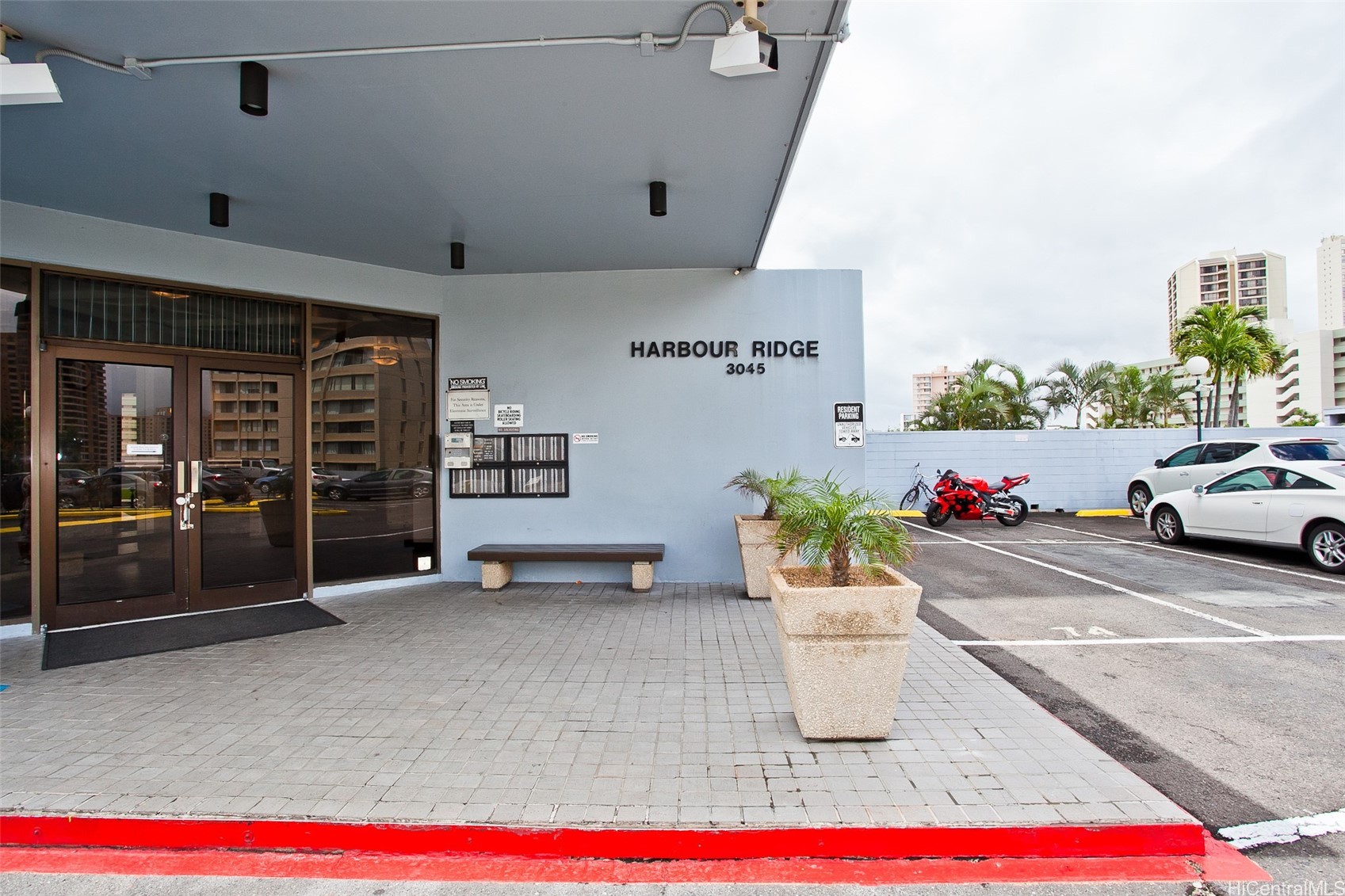 3045 Ala Napuaa Place 302