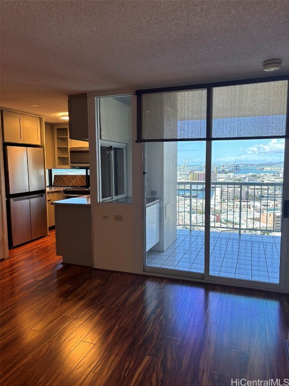 Honolulu Park Place Residential Lease