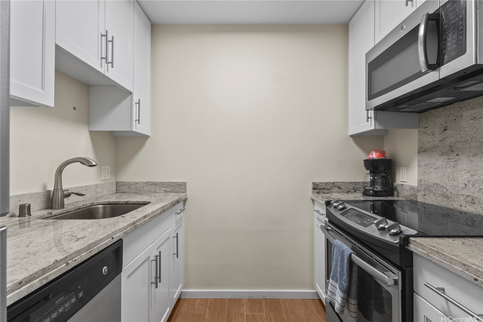 1800 Kaioo Drive C303