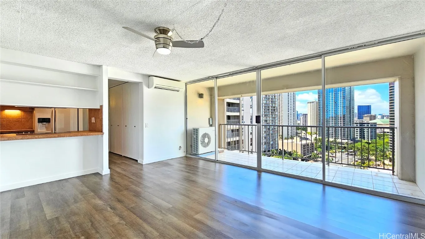 Honolulu, Hawaii 96815, United States, 2 Bedrooms Bedrooms, ,2 BathroomsBathrooms,Residential,Active,15632