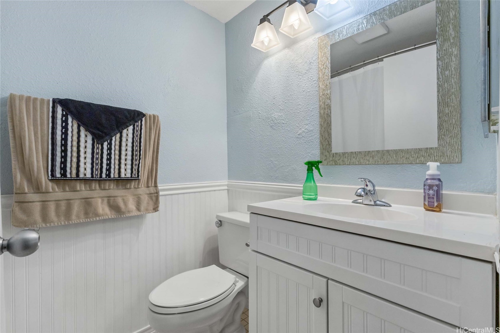 87-446 Kulahanai Street