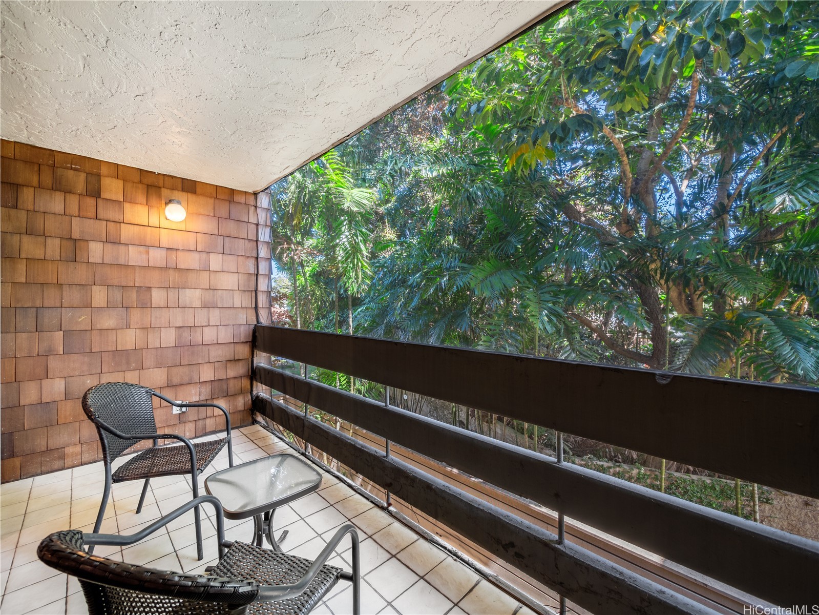 333 Aoloa Street 204