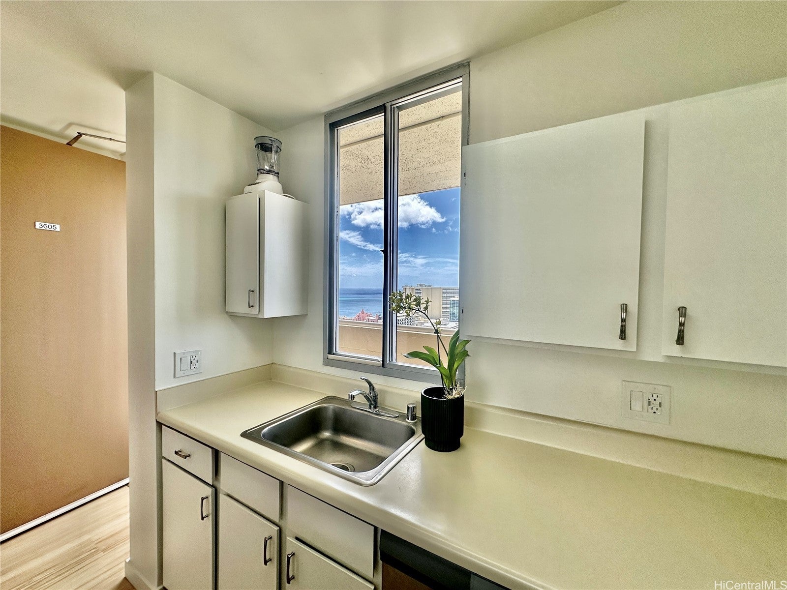 2121 Ala Wai Boulevard 3605