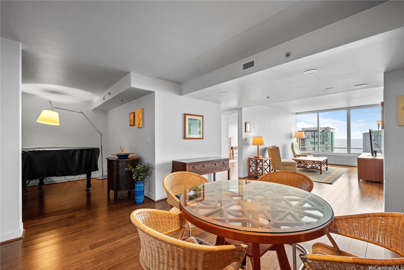 1009 Kapiolani Boulevard 4707