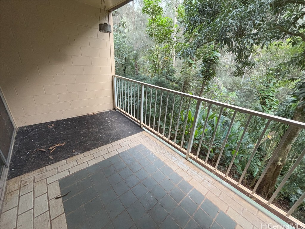 Waikalani Woodlands Condominium