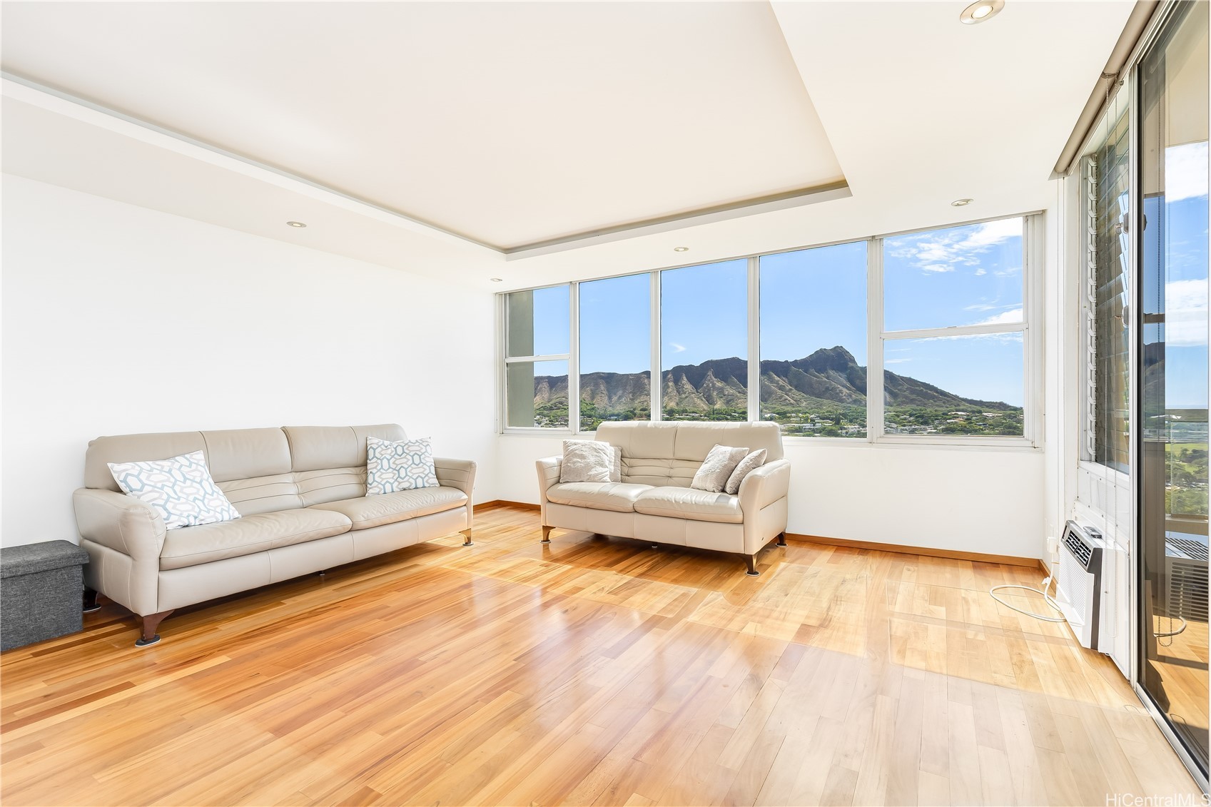 2600 Pualani Way 2301