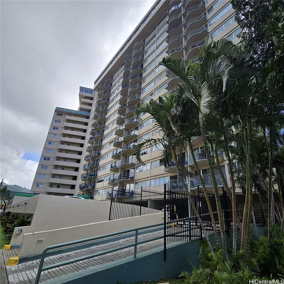 1909 Ala Wai Boulevard 806