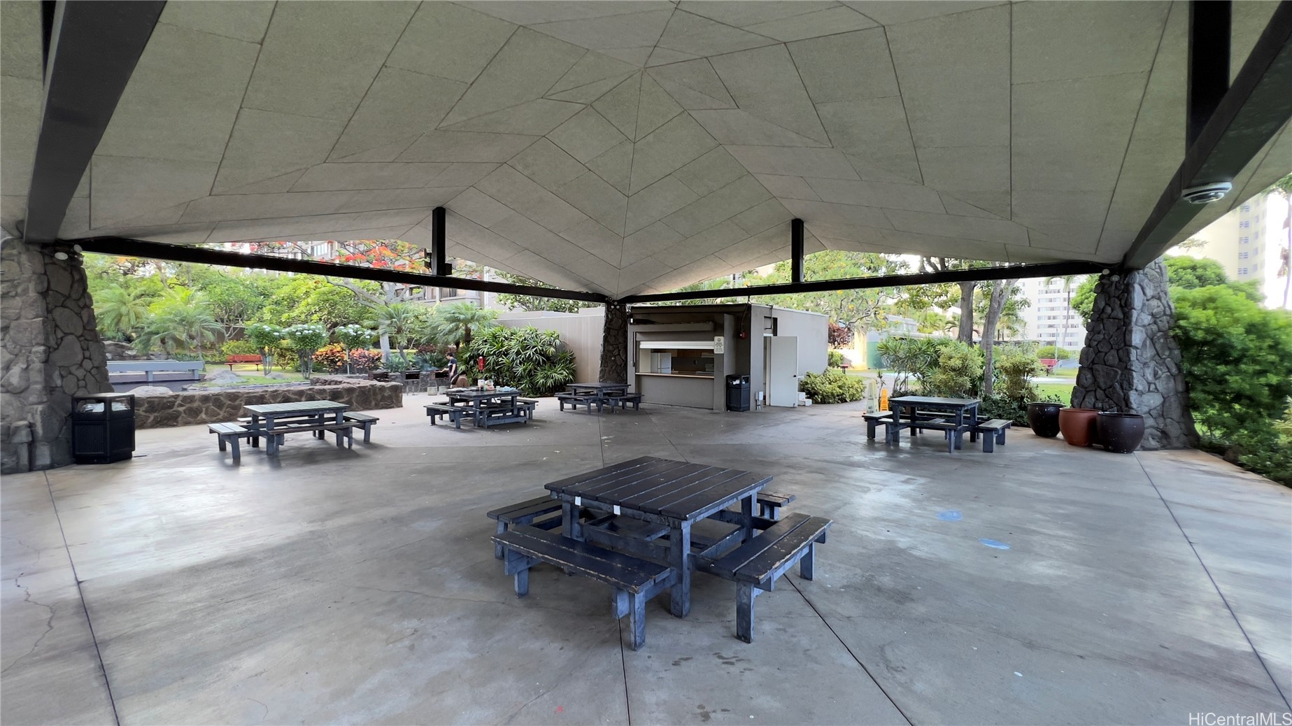 Kukui Plaza Residential Lease