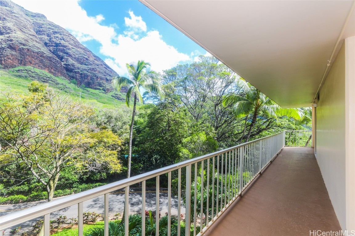 Makaha Valley Towers Condominium