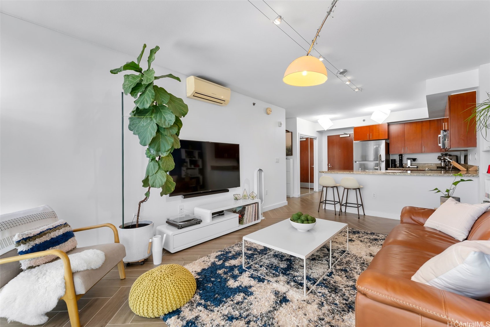 909 Kapiolani Boulevard 2405