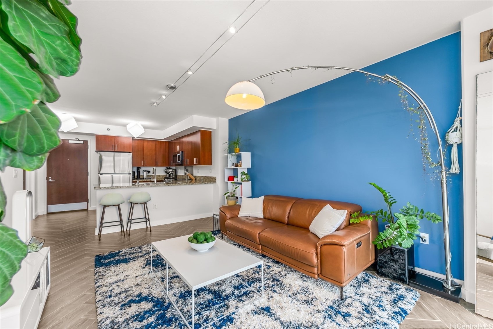 909 Kapiolani Boulevard 2405