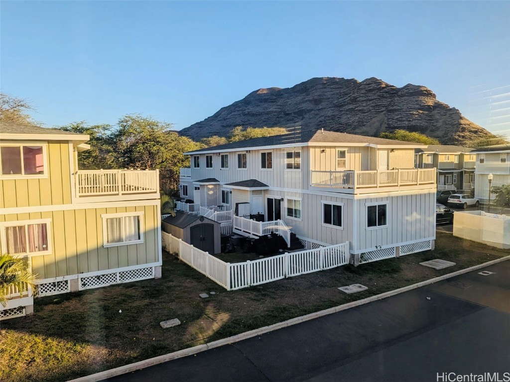 Maili Beach Place Condominium