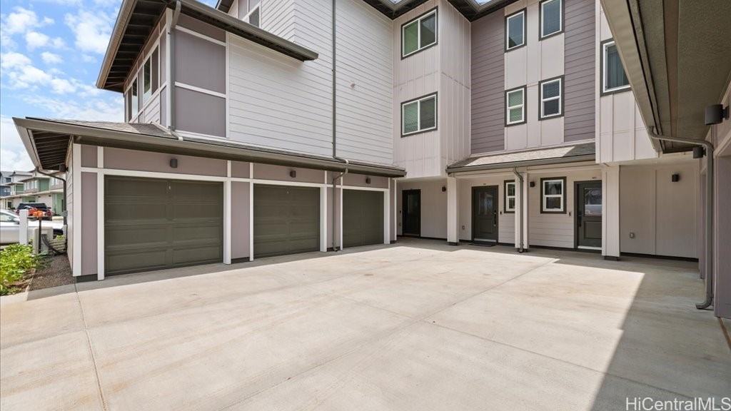 91-4099 Hikuono Street 1105