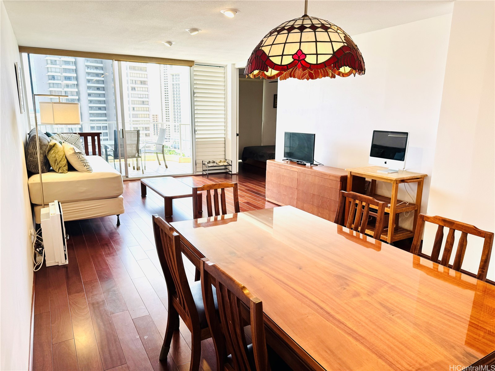 469 Ena Road 2104