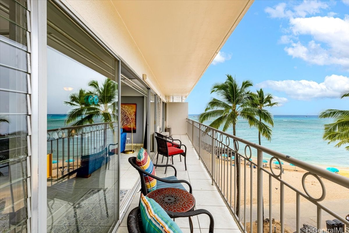 2161 Kalia Road 402