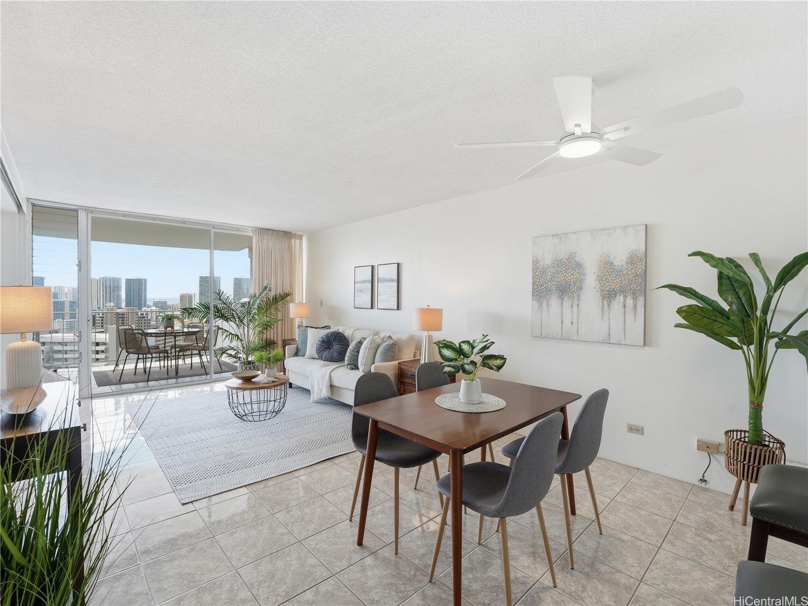 1441 Victoria Street 1403