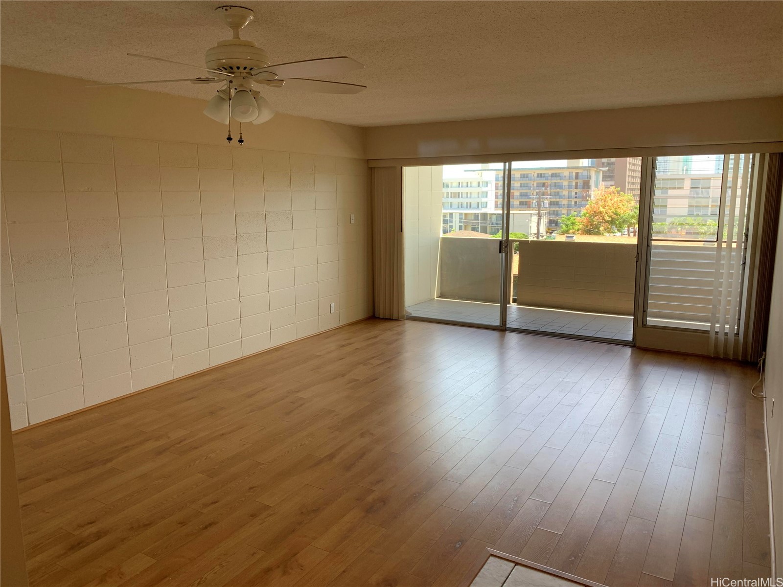 1548 Liholiho Street 403