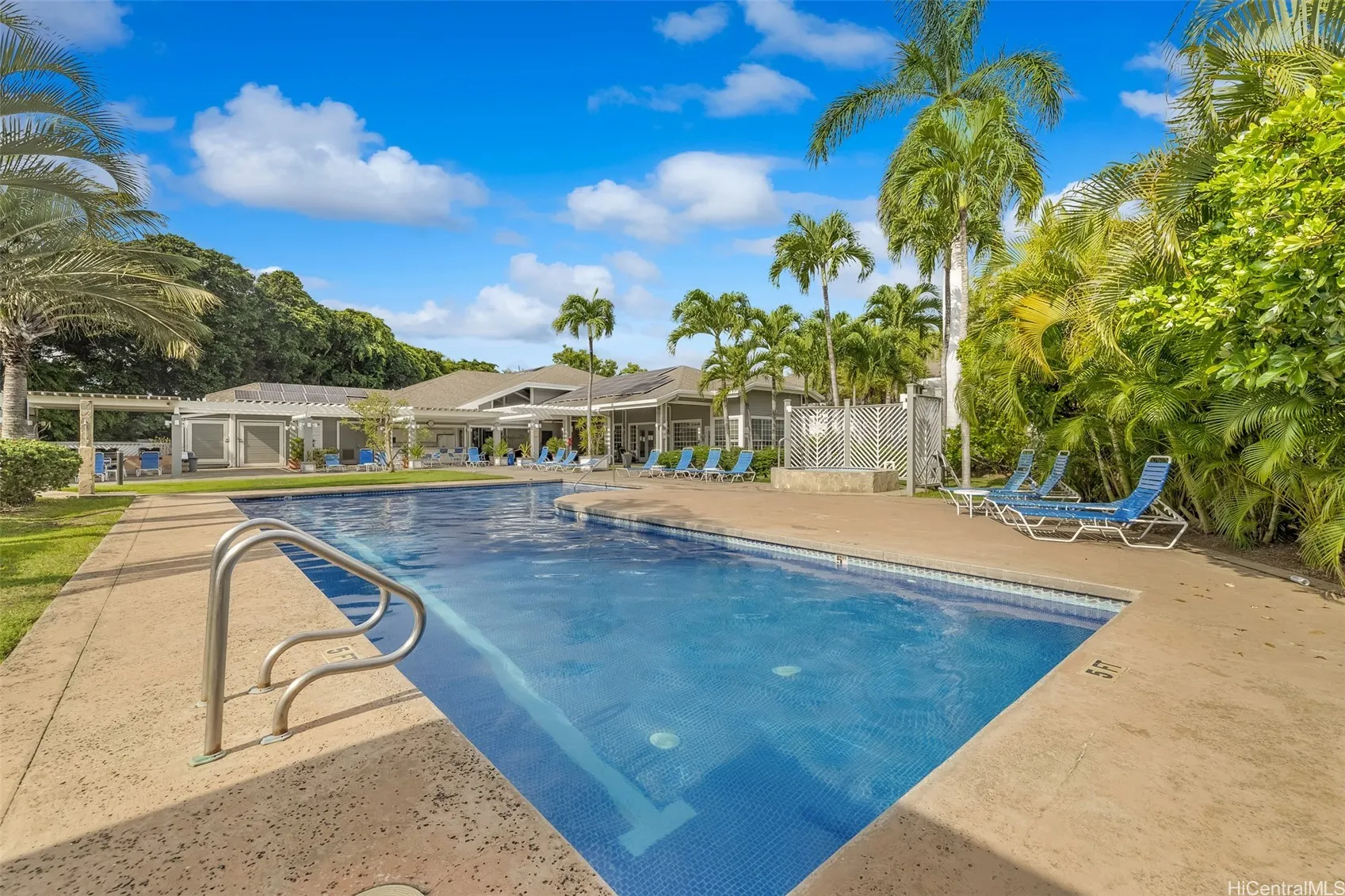 Honolulu, Hawaii 96818, United States, 2 Bedrooms Bedrooms, ,1 BathroomBathrooms,Residential,Active,229441
