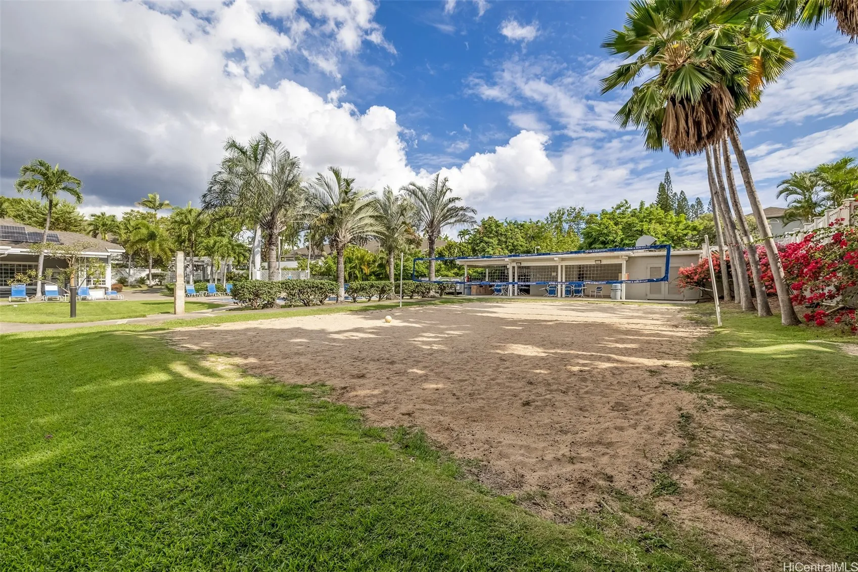 Honolulu, Hawaii 96818, United States, 2 Bedrooms Bedrooms, ,1 BathroomBathrooms,Residential,Active,229441