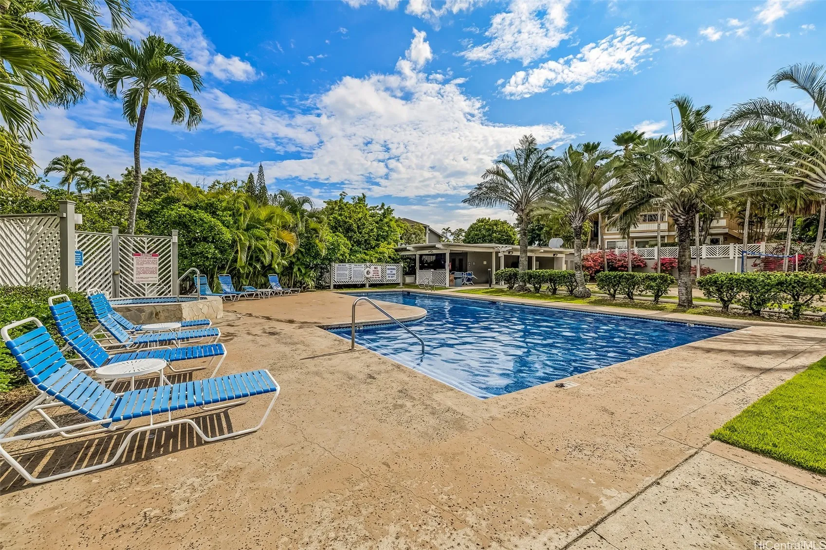 Honolulu, Hawaii 96818, United States, 2 Bedrooms Bedrooms, ,1 BathroomBathrooms,Residential,Active,229441