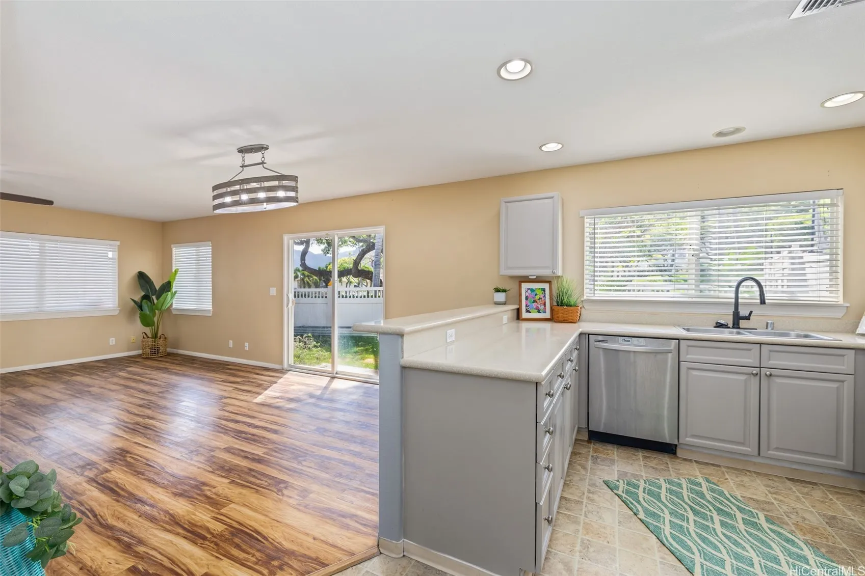 Waianae, Hawaii 96792, United States, 4 Bedrooms Bedrooms, ,3 BathroomsBathrooms,Residential,Active,157829