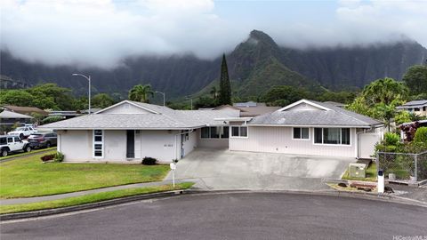 Photo of 46-353 Kahuhipa Street, Kaneohe, HI 96744 (MLS # 202524668)