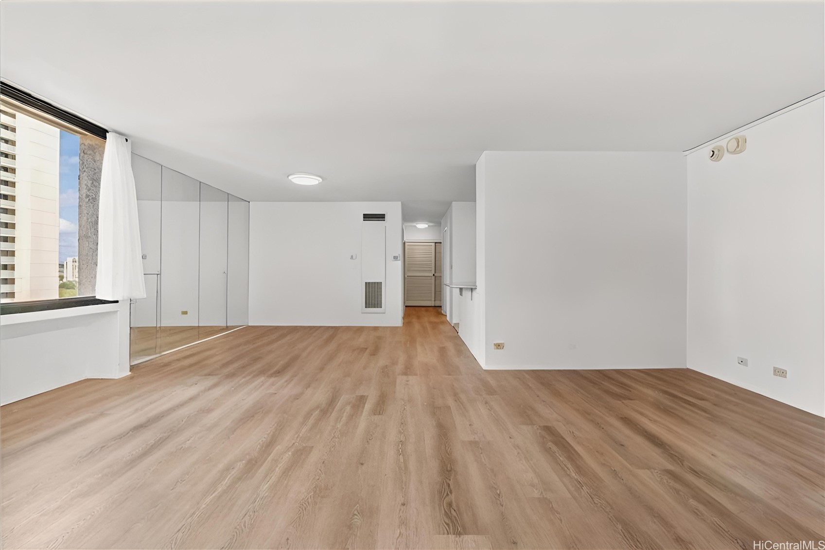 2215 Aloha Drive DH1401