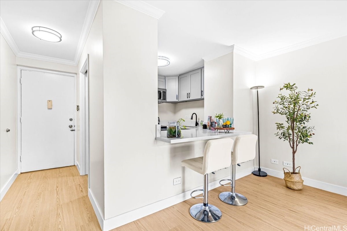 731 Amana Street 904