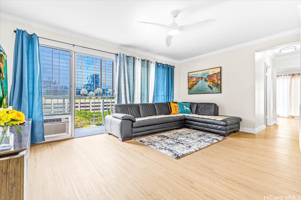 731 Amana Street 904