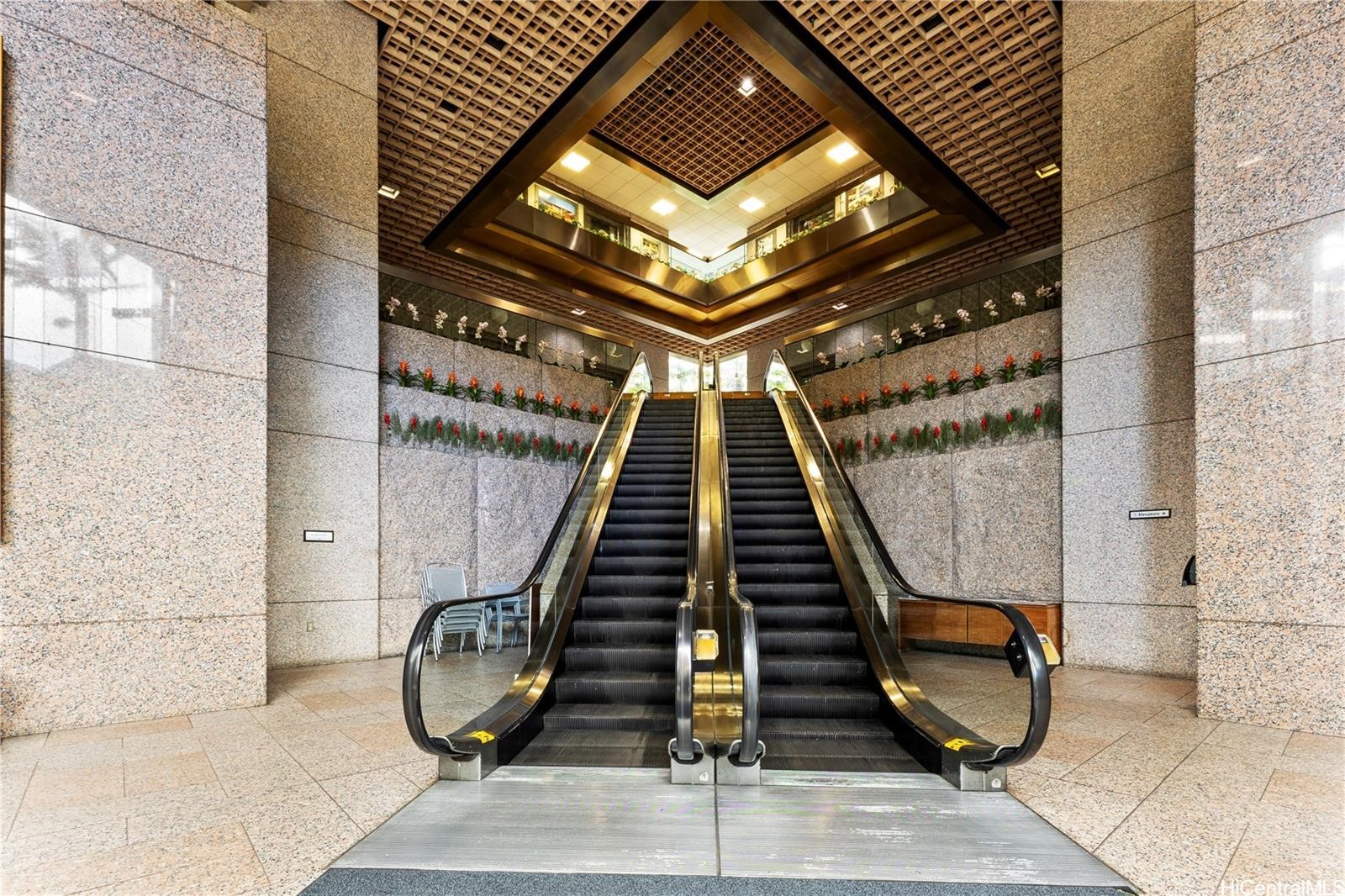 1100 Alakea Street 900 & 901