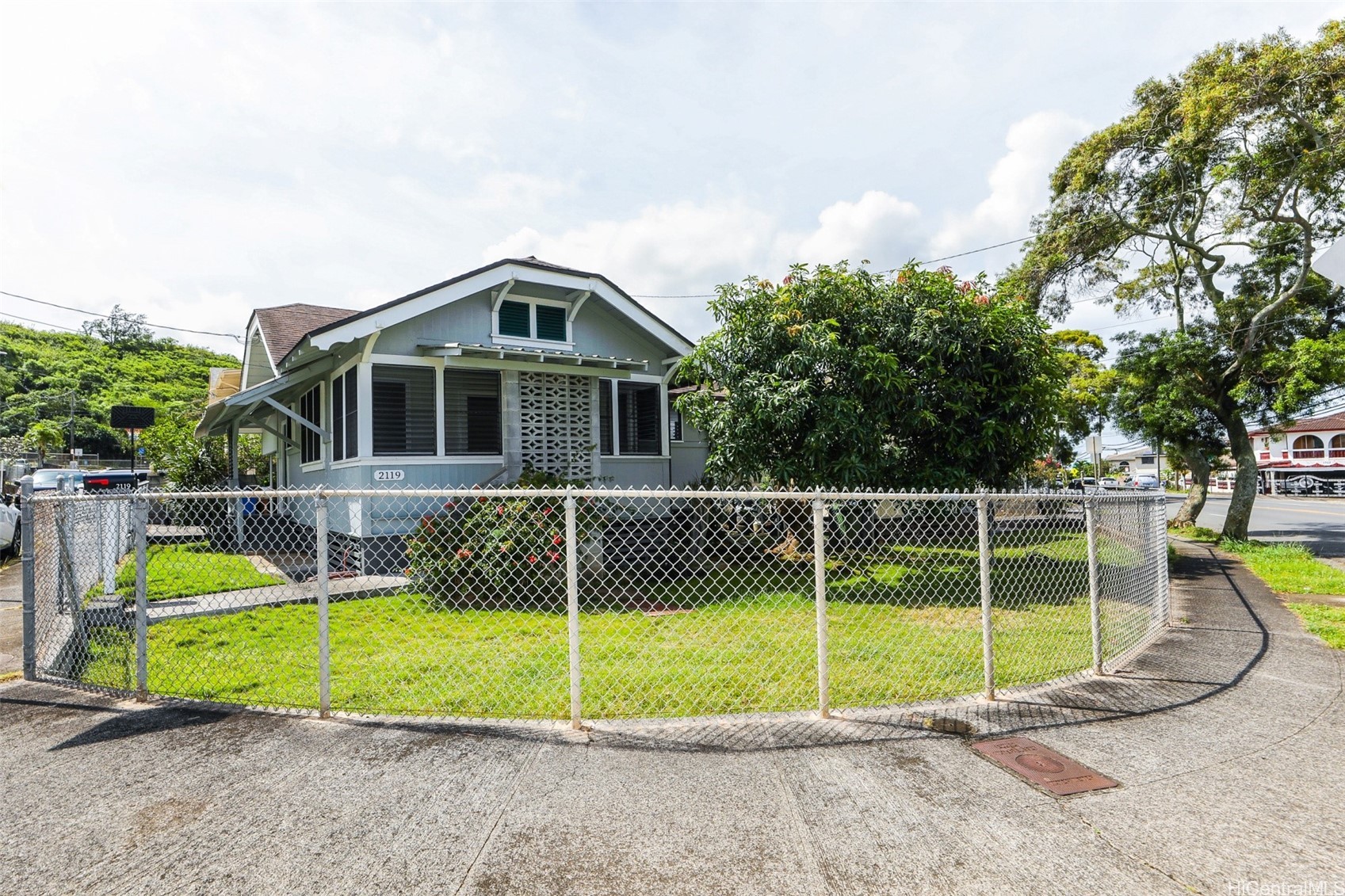 2119 Kalihi Street