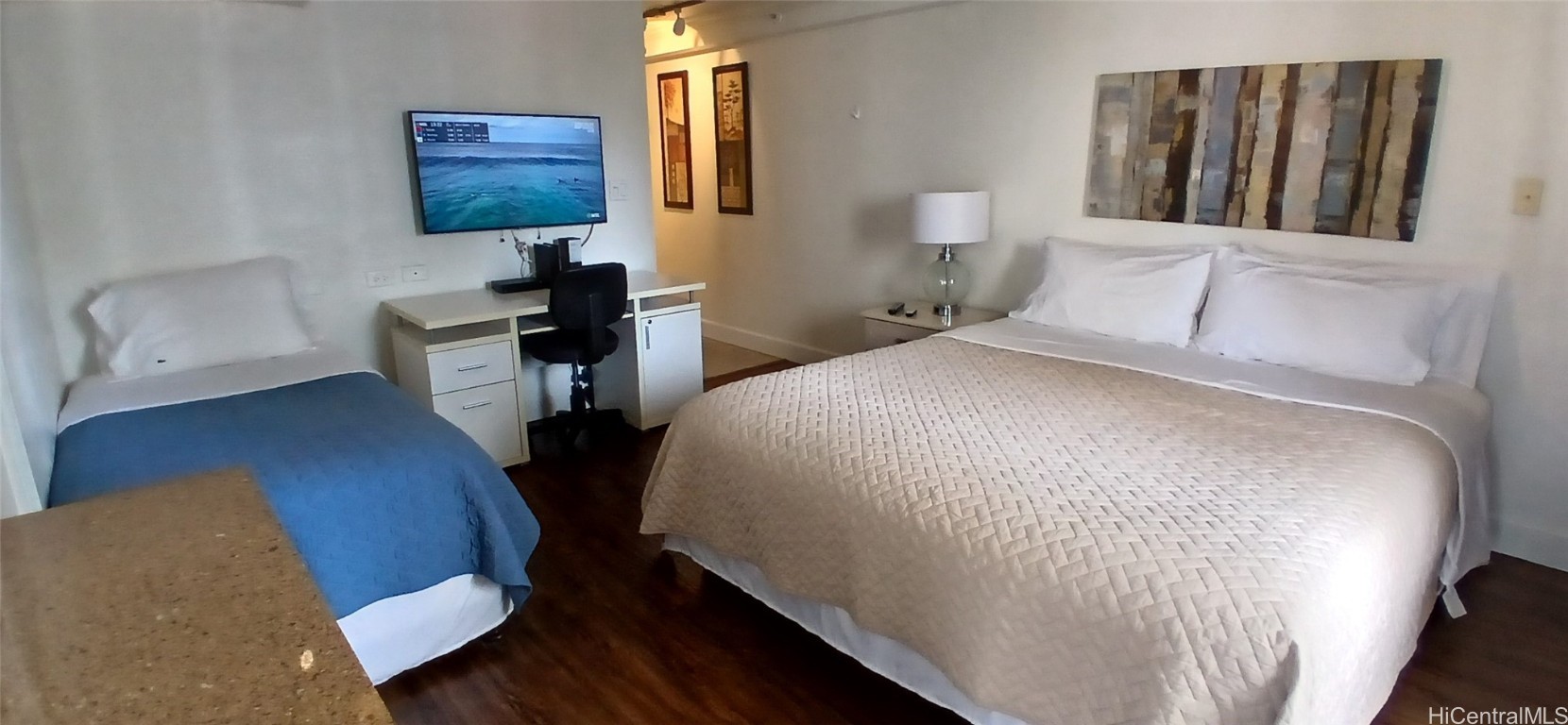 2463 Kuhio Avenue 1009