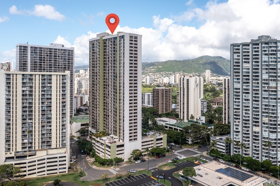 Waikiki Sunset Condominium