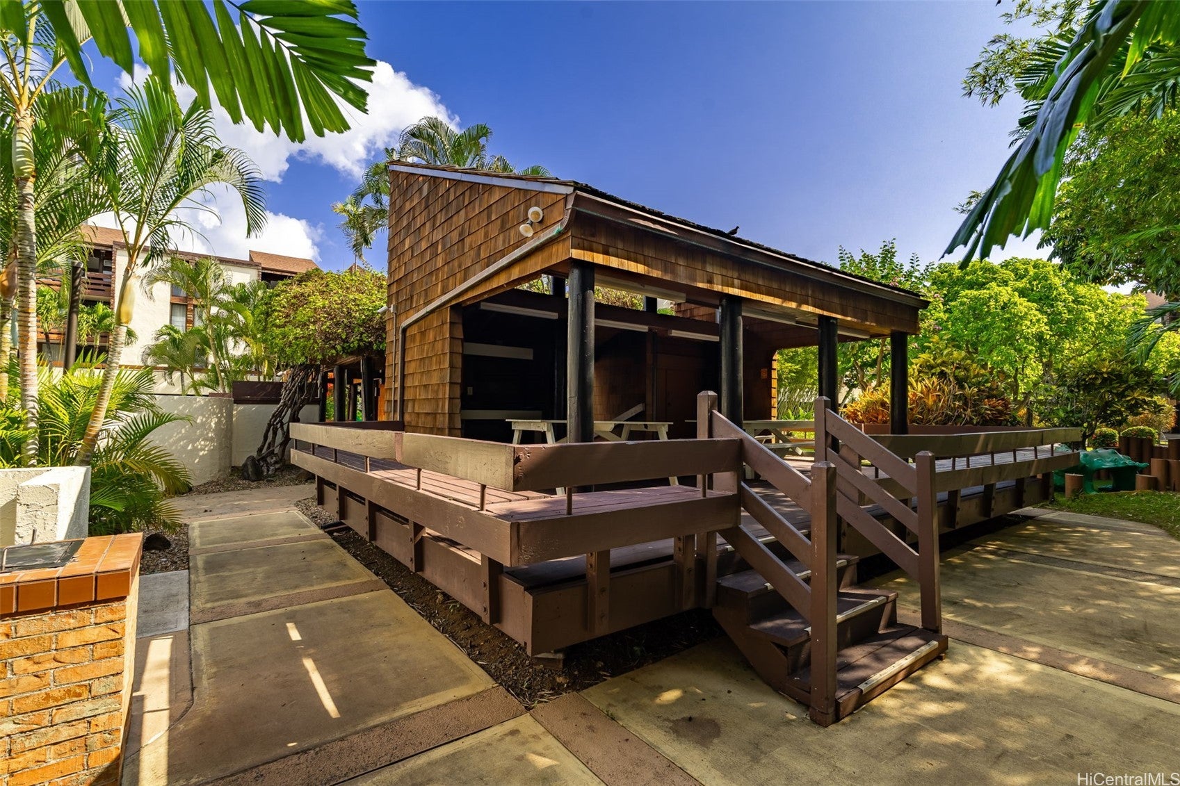 1015 Aoloa Place 437