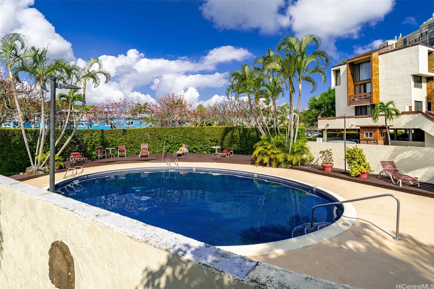 1015 Aoloa Place 437