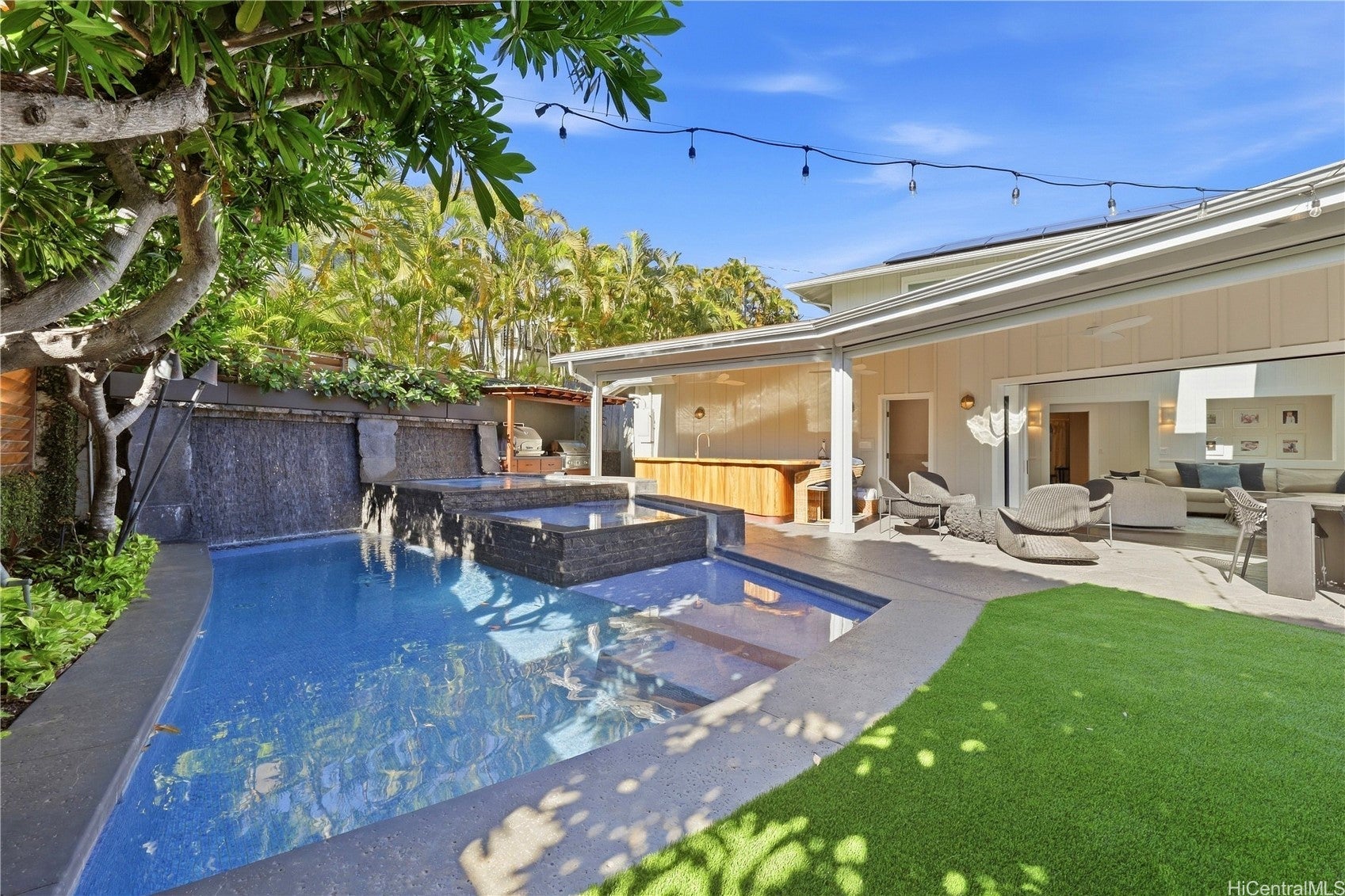 245 Palaoa Place