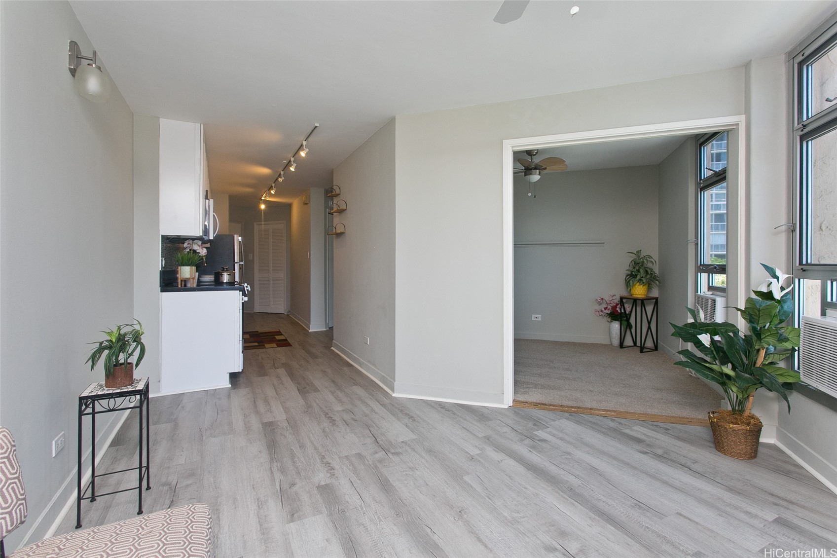 1031 Maunaihi Place 401