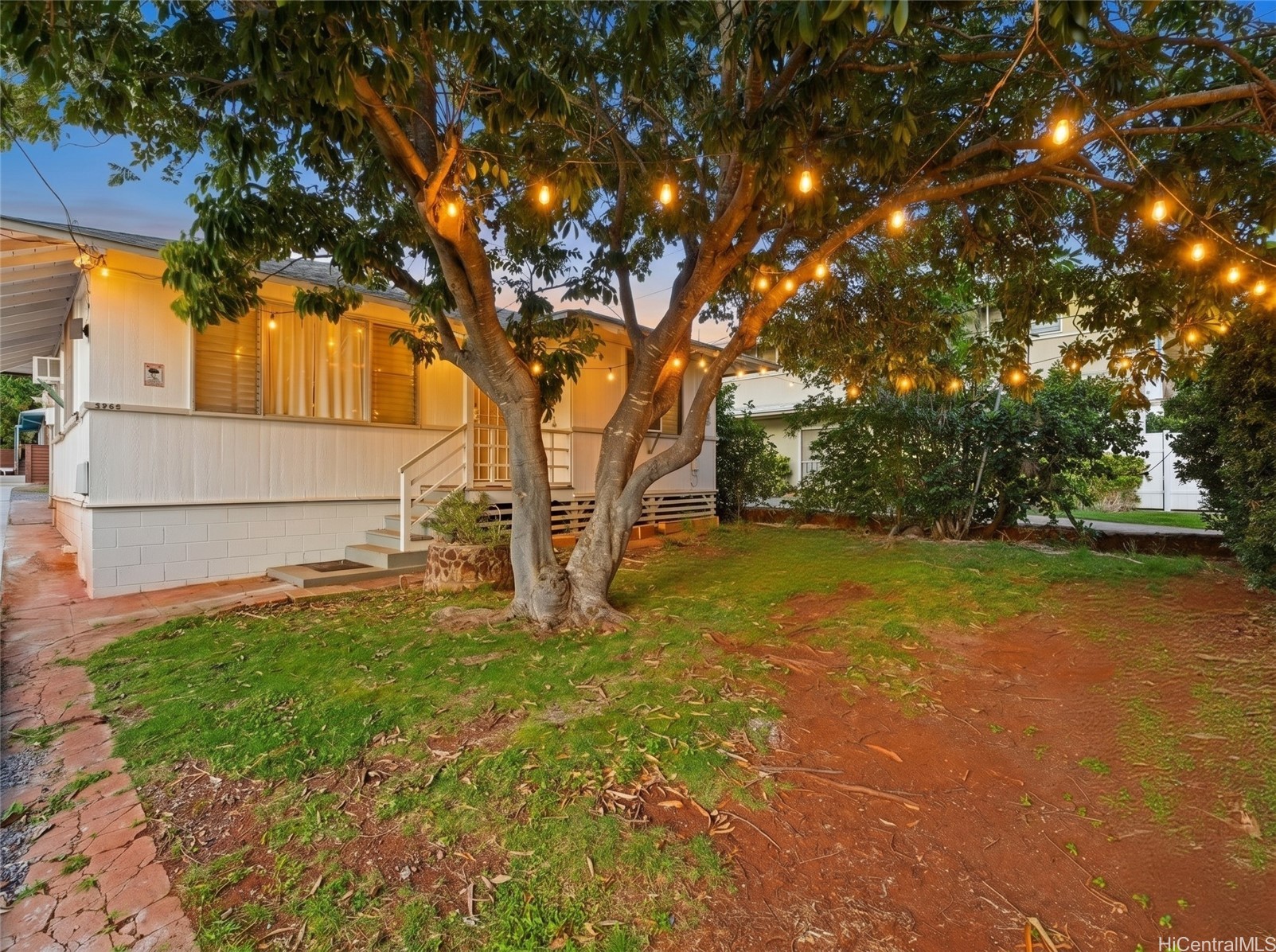 3622 Maunalei Avenue