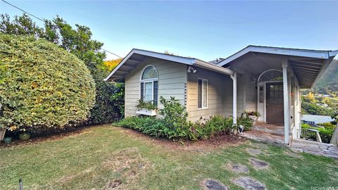 2427 Jasmine Street Honolulu HI 96816