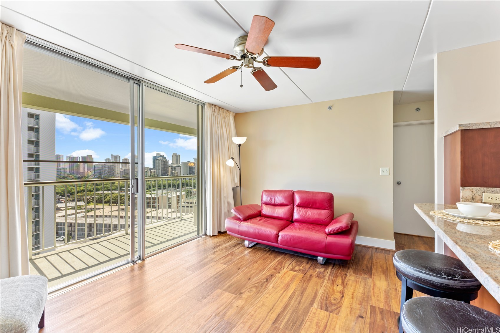 2522 Date Street 1605