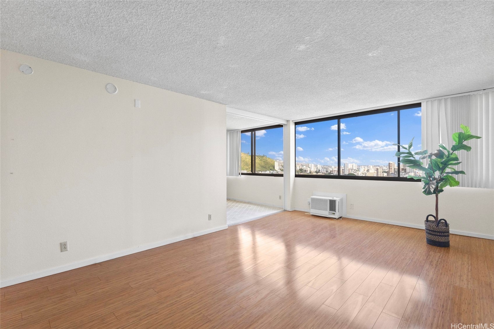 55 S Kukui Street D3008