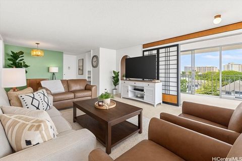 Photo of 1325 Wilder Avenue #5 Makai, Honolulu, HI 96822 (MLS # 202606929)