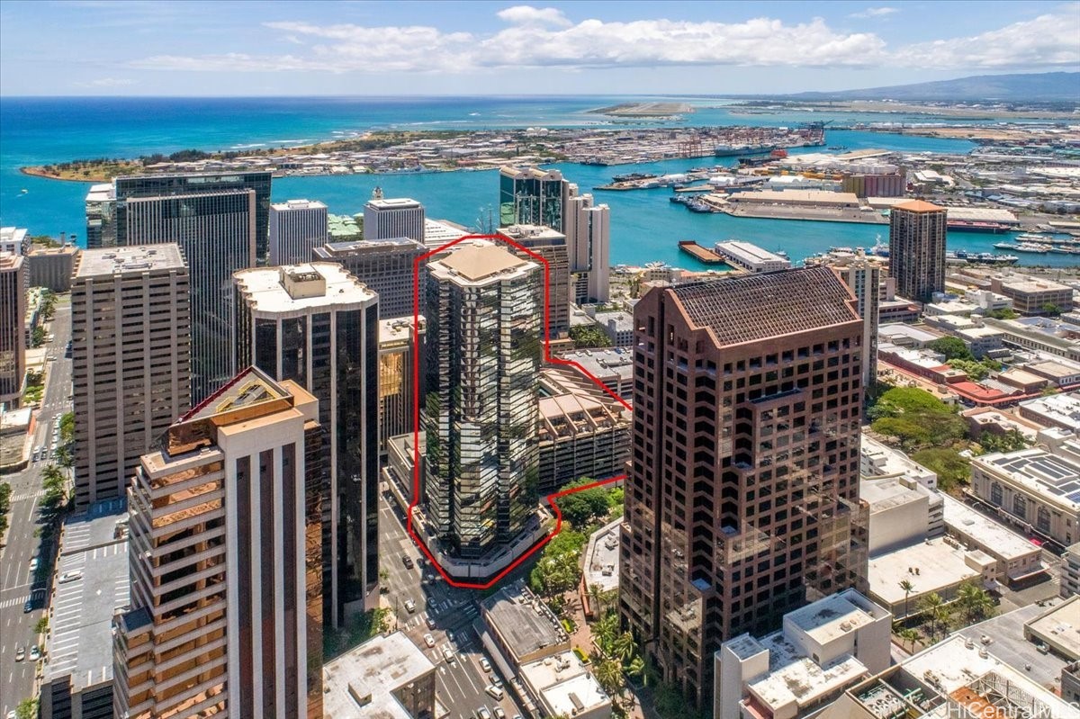 1088 Bishop Street 3706